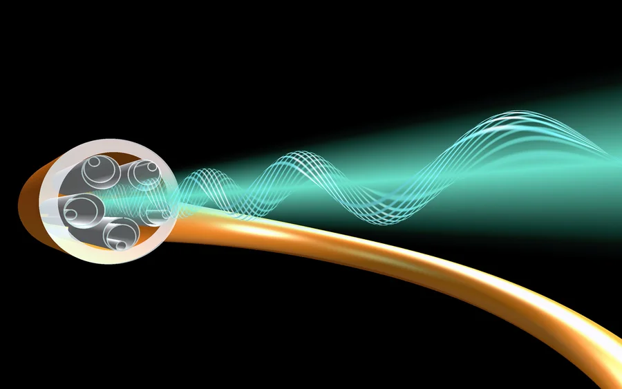 hollow core and green waves fiber optics